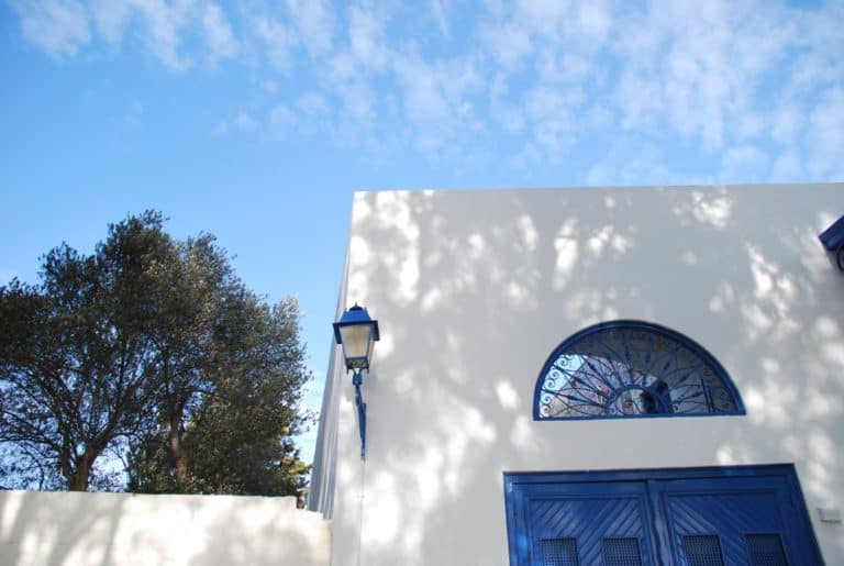 Tunisia, Sidi Bou Said – sky and shadows, Dec. 2008 (Tunis)