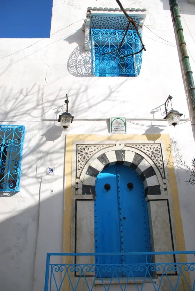 Tunisia, Sidi Bou Said – shadows, Dec. 2008 (Tunis)