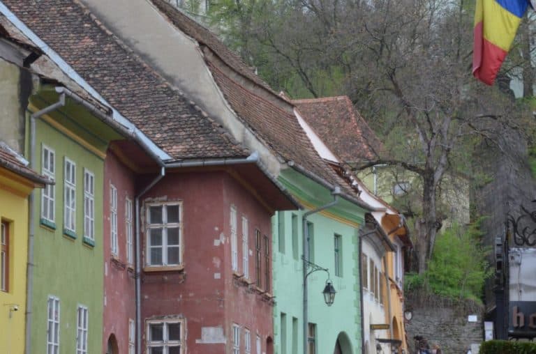 Romania, Sighisoara – houses and flag, Apr. 2014 (Sighisoara)