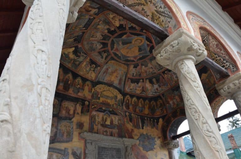 Romania, Sinaia – powerful, Apr. 2014 (Sinaia)