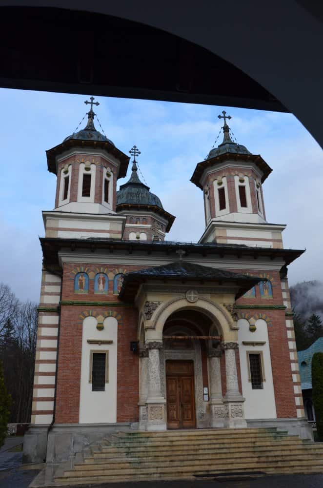 Romania, Sinaia – church, Apr. 2014 (Sinaia)
