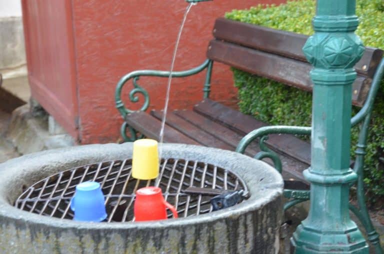 Romania, Sinaia – 3 cups, Apr. 2014 (Sinaia)
