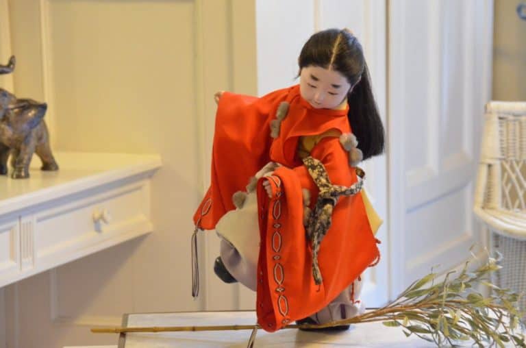 Romania, Sinaia – Japanese doll, Apr. 2014 (Sinaia)