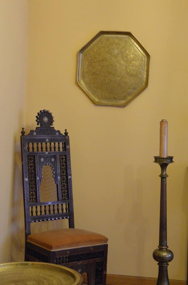Romania, Sinaia – tall chair, Apr. 2014 (Sinaia)
