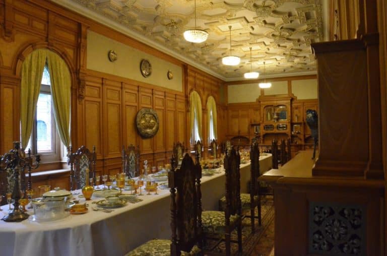 Romania, Sinaia – dining room, Apr. 2014 (Sinaia)