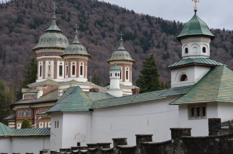 Romania, Sinaia – monastery, Apr. 2014 (Sinaia)
