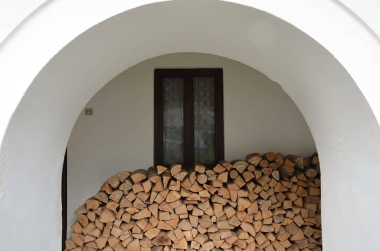 Romania, Sinaia – firewood, Apr. 2014 (Sinaia)