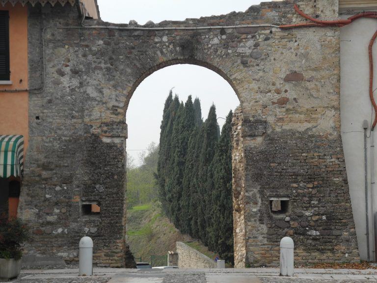 Solferino – arch on the hill, Oct.2017 (Lombardia)