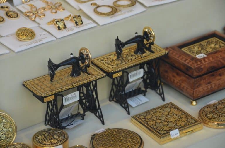 Spain, Toledo – sewing machines, Mar. 2014 (Toledo)