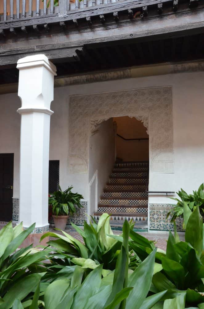 Spagna, Toledo – scale dal cortile, mar. 2014 (Toledo)