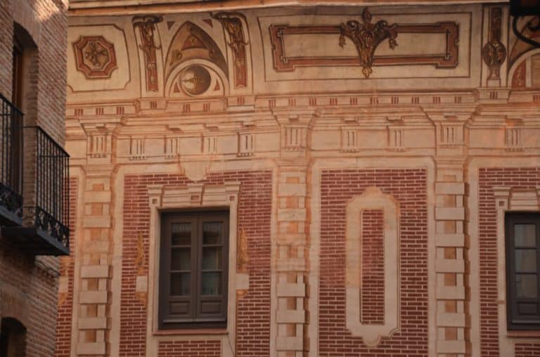 Spain, Toledo – pattern on wall, Mar. 2014 (Toledo)