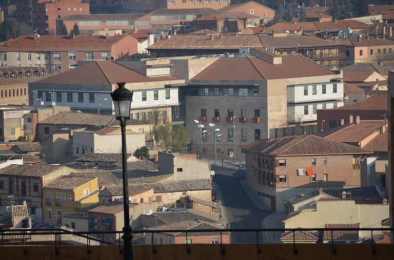 Spain, Toledo – lamp and town, Mar. 2014 (Toledo)