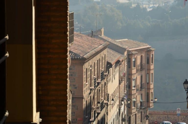 Spain, Toledo – houses on slope, Mar. 2014 (Toledo)