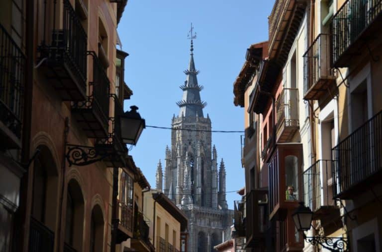 Spain, Toledo – spire beyond street, Mar. 2014 (Toledo)