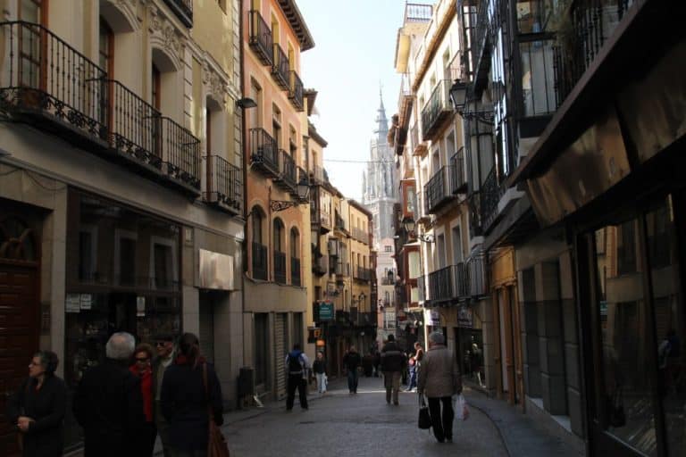 Spain, Toledo – walking people, Mar. 2014 (Toledo)