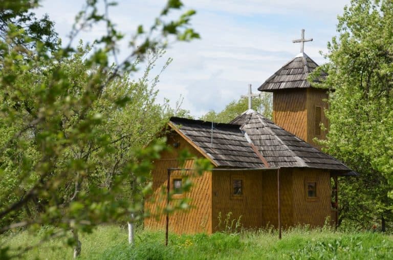 Romania, Snagov – wooden church, Apr. 2014 (Bucarest)