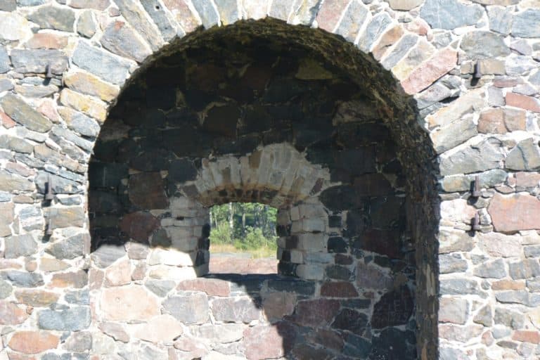 Suomenlinna – finestra di una rovina, Agosto 2015 (Helsinki)