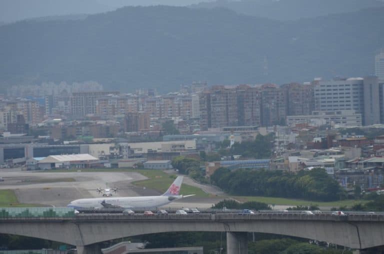 Taiwan, Taipei – aeroplane, Dec.2012 (Taipei)