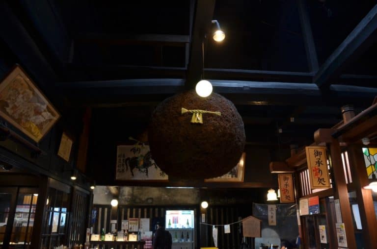 Takayama – dentro al negozio di sake, Mar.2016 (Gifu)