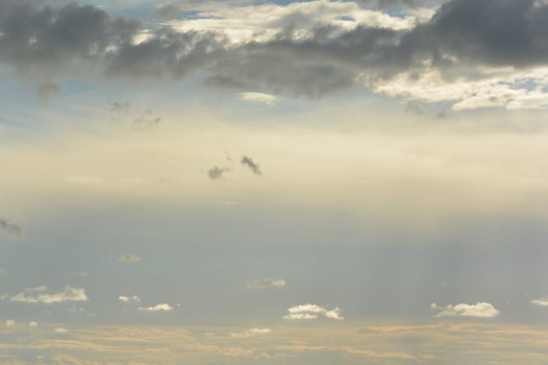 イタリア、ターラント－空 2013年11月 (プーリア州)