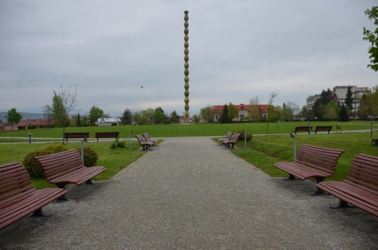Romania, Taugu Jiu – Endless Column, Apr. 2014 (Târgu Jiu)