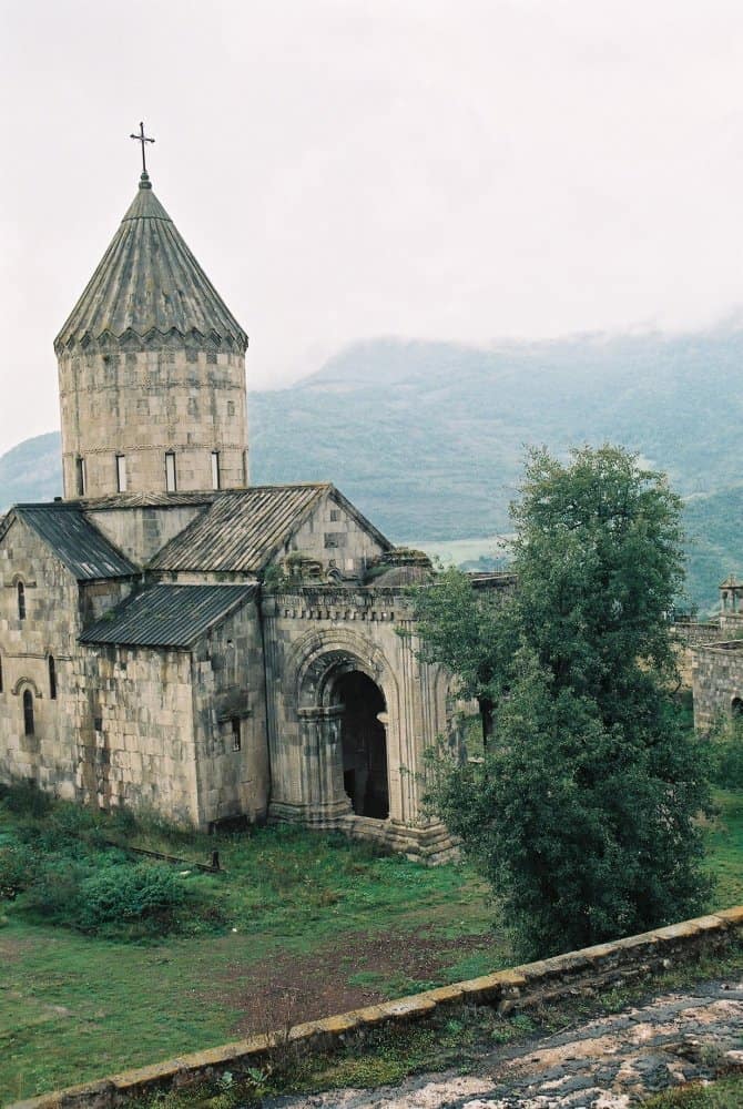 Armenia, Tatev – chiesao, autunno 2005