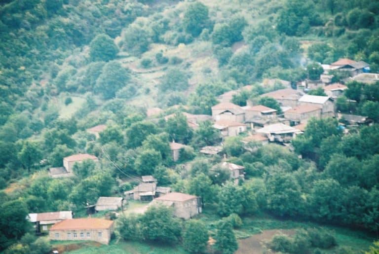 Armenia, Tatev – villaggio, autunno 2005