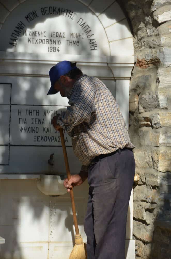 Grecia, Tinos – spazzare, settembre 2013