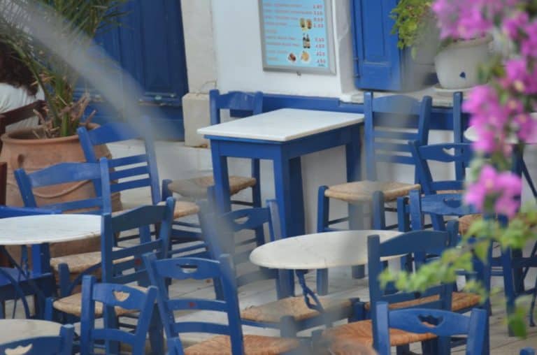 Grecia, Tinos – sedie blu, settembre 2013