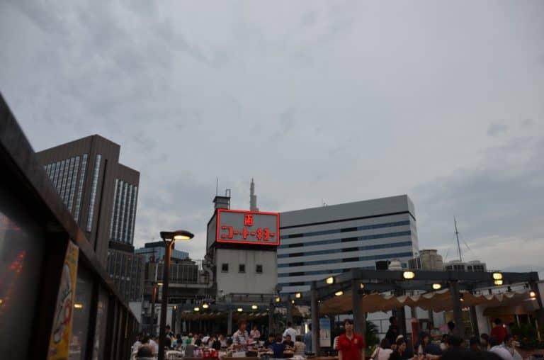 日本、東京－ビヤガーデン 2014年8月 (東京)