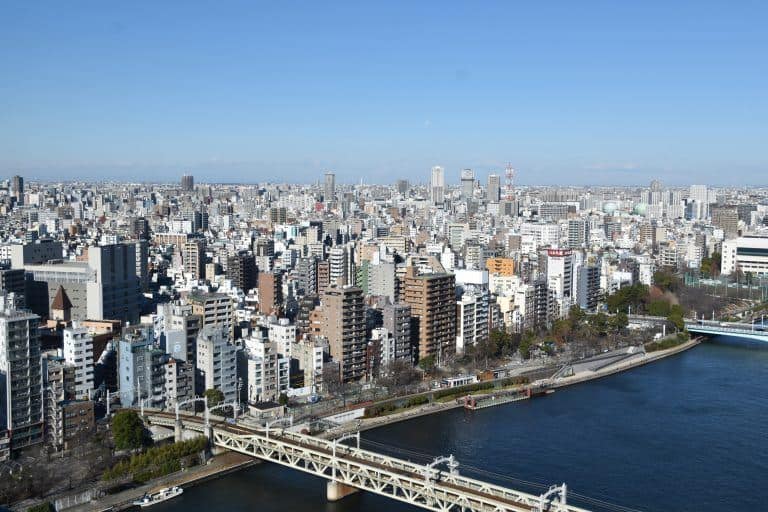 東京、浅草－アサヒビールビルからの眺め 2017年12月 (東京)