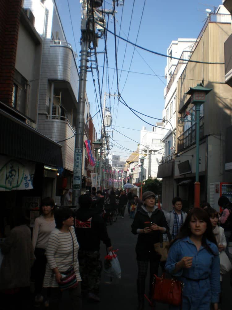 Giappone, Tokyo – strada affollata, maggio 2013 (Tokyo)
