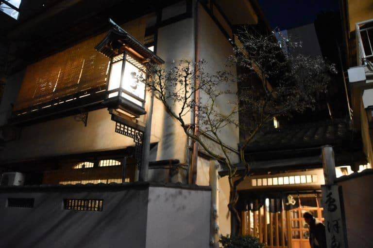 東京、「ぼたん」－外観 2017年12月 (東京)