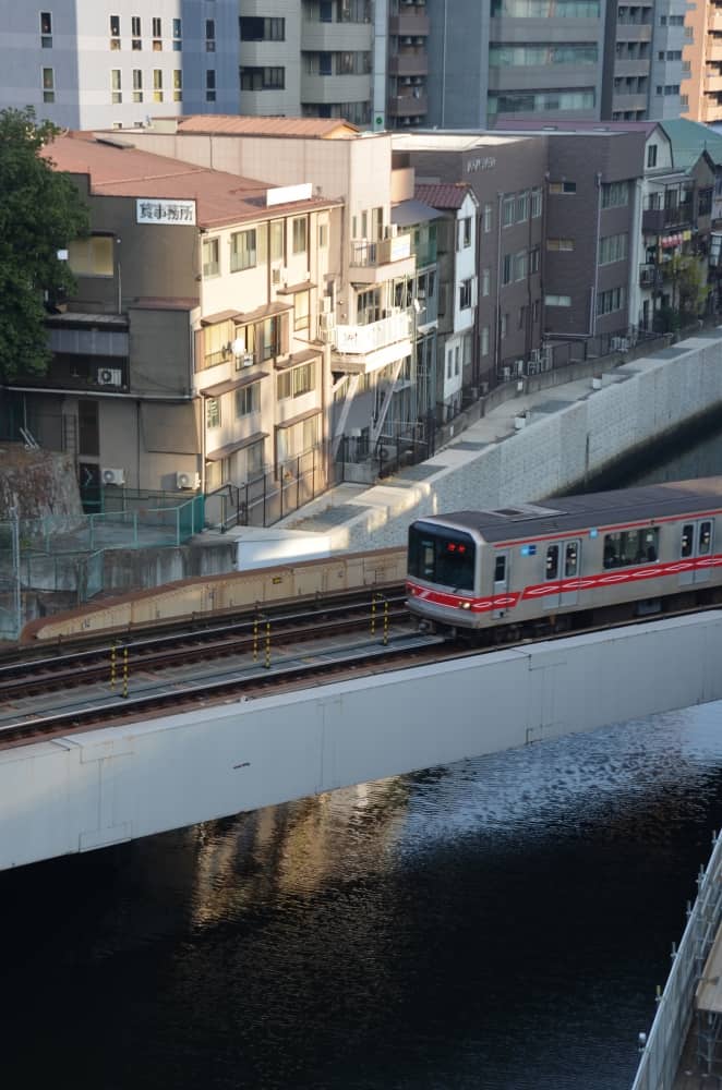 日本、東京－電車 2014年12月 (東京)