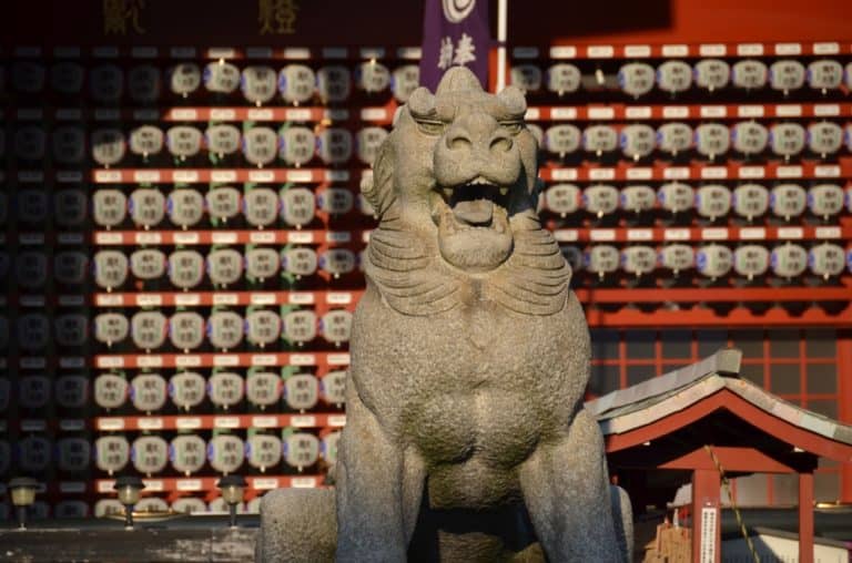 日本、東京－もう一匹の狛犬 2014年12月 (東京)