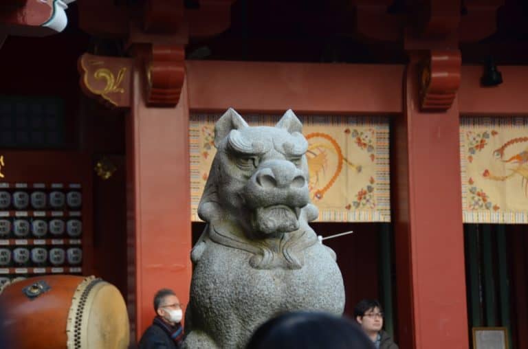 日本、東京－狛犬 2014年12月 (東京)