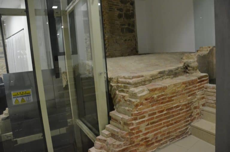 Spain, Toledo, hotel – old remains, Mar. 2014 (Toledo)