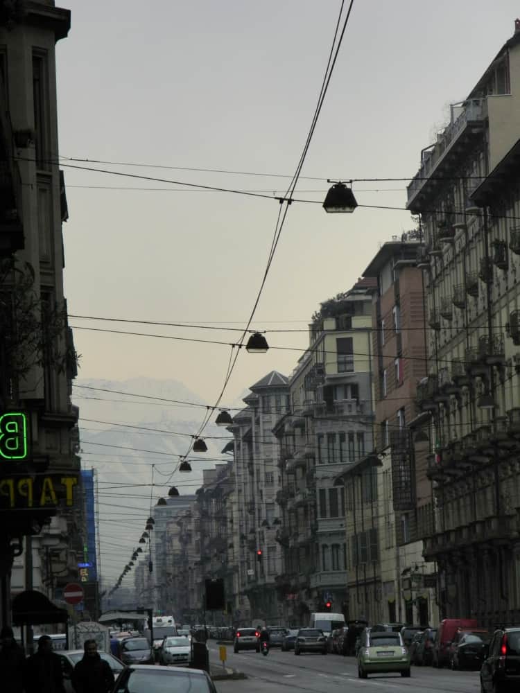 Italia, Torino – strada con lampioni, Feb.2015 (Torino)