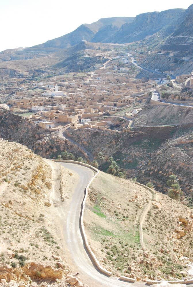 Tunisia, Toujane – road, Dec.2008