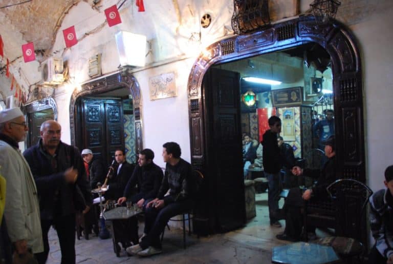 Tunisia, Tunis – hang about, Dec.2008 (Túnez)