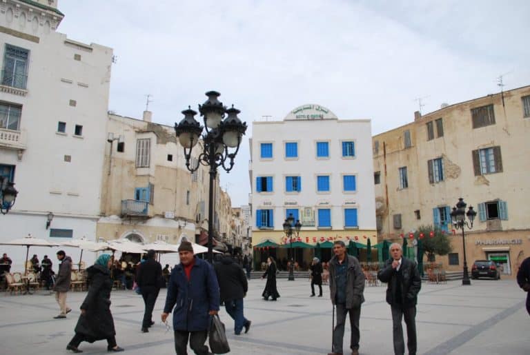 Tunisia, Tunis – square, Dec.2008 (Túnez)