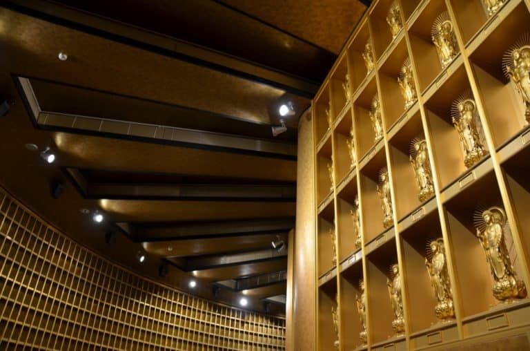 Ushiku – tombe, Maggio 2015