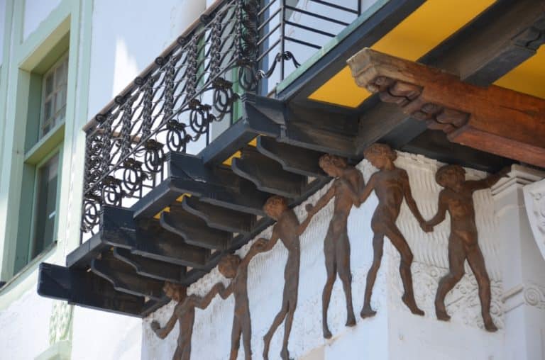 Palazzo Barburizza – sotto il balcone, Dic.2015 (Valparaiso)