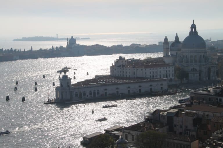 dal Campanile – foto immersa nel sole, Ott.2015 (Venezia)