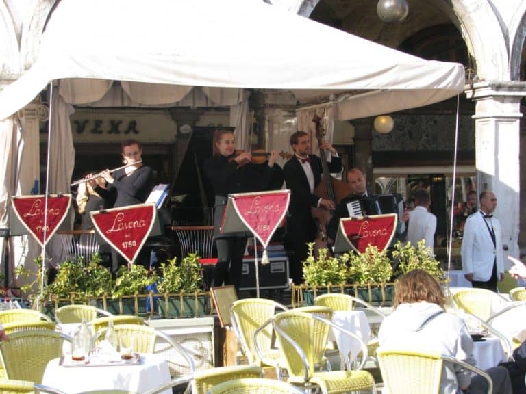San Marco – playing, Oct.2015 (Venice)