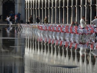 gondola – boats and gondola, Oct.2015