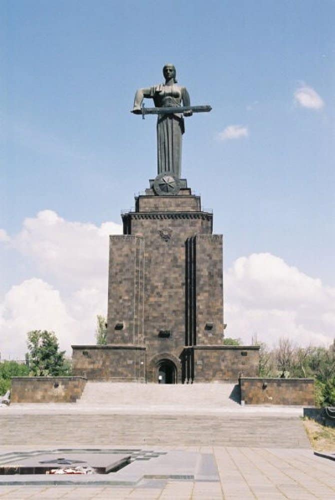 Yerevan 7 (エレバン)