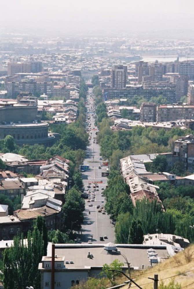Yerevan 8 (エレバン)