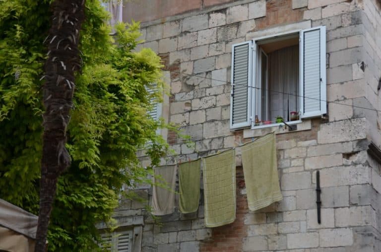 Croatia, Zadar – tree and washings, July 2014 (Zadar)