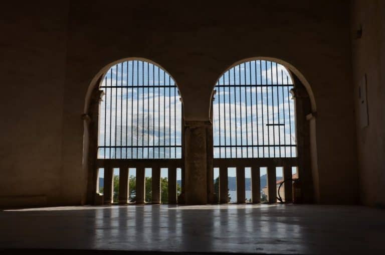 Croatia, Zadar – two windows, July 2014 (Zadar)